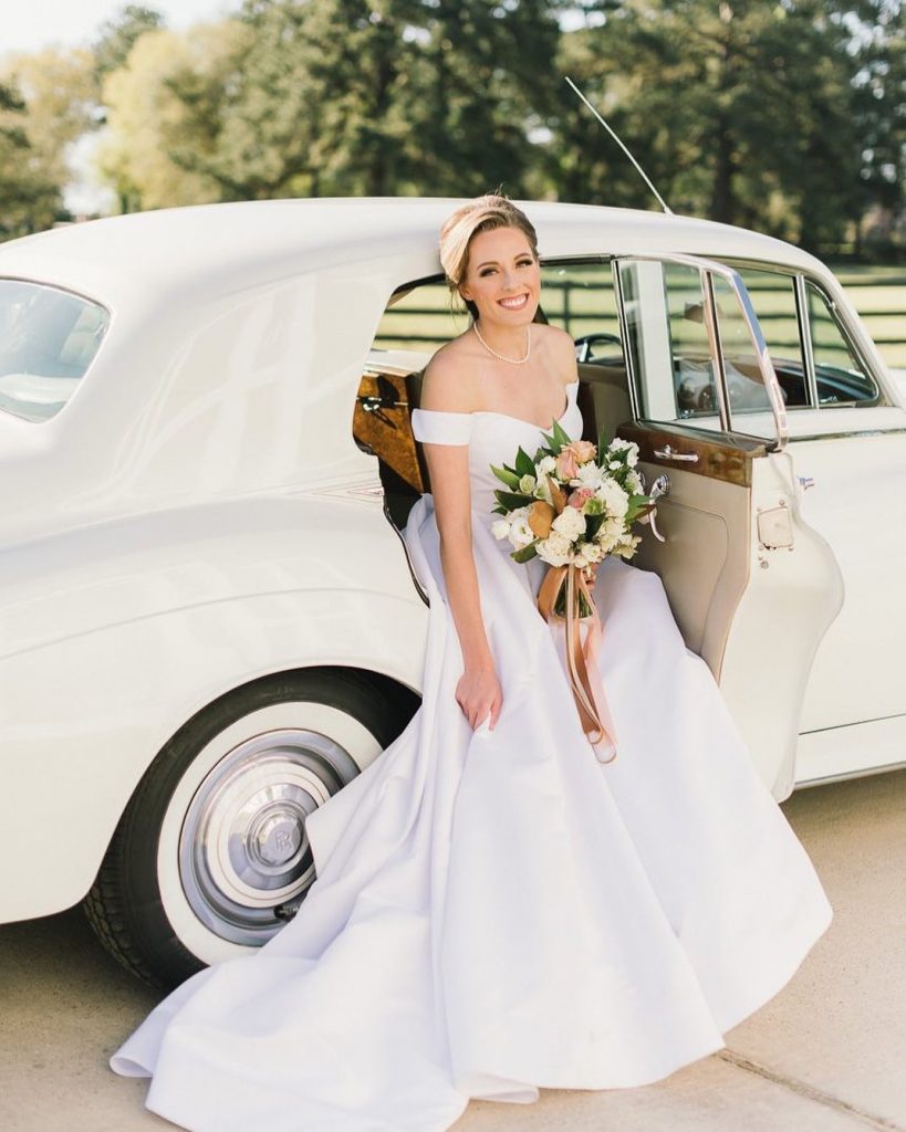 There are so many steps to planning a wedding. Some of the logistical details are easy to overlook! Planning wedding transportation to and