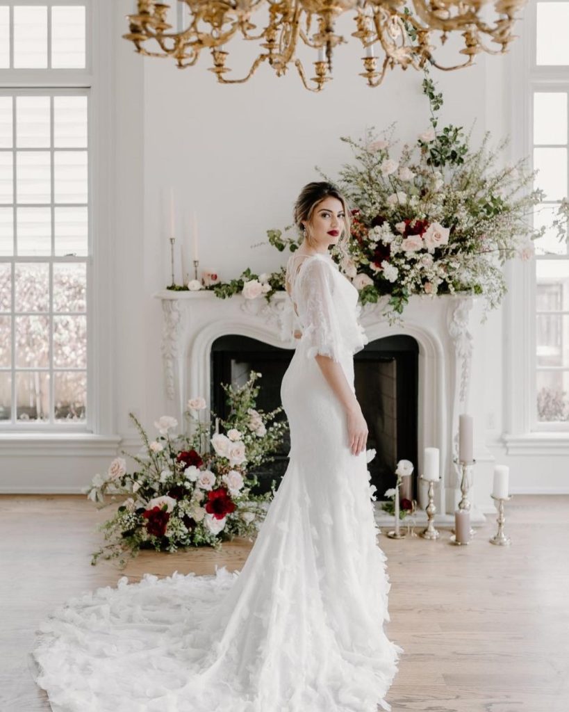 If you're ready for the Christmas season (I mean, who isn't?), this unique take on the traditional winter wedding scene