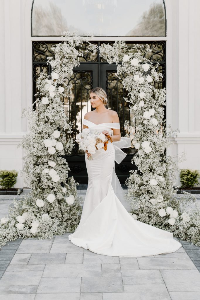 Refined Black + White Weddingscape for the Modern-Sophisticate