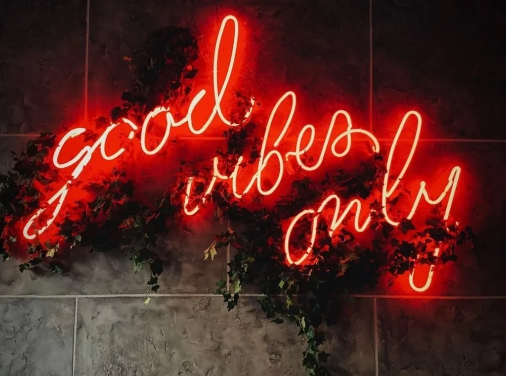 Can we make this the slogan for every Friday?! We are dreaming that this neon sign trend never goes away!