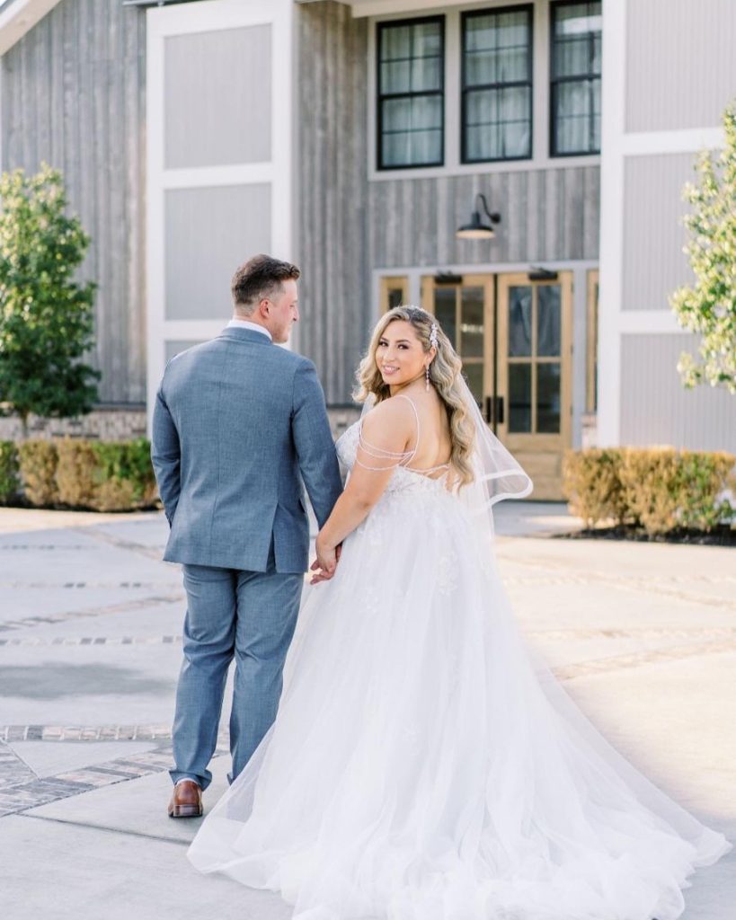aliciayarrish brought her A-game while capturing this modern-day take on a rustic barn wedding. What was your favorite element of