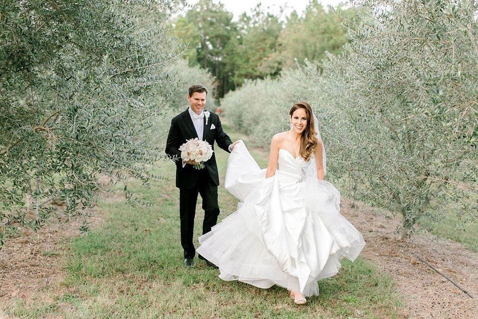 These olive trees at theannexevents make the perfect background for beautiful photos! Greenery is a great addition to bringing your