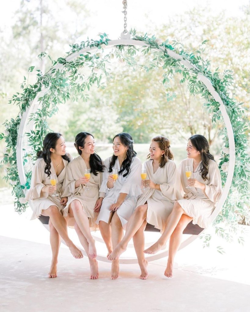 Mimosas and bridesmaids are the best way to start your big day!🥂 15_acres_venue gave this bridal party the perfect place
