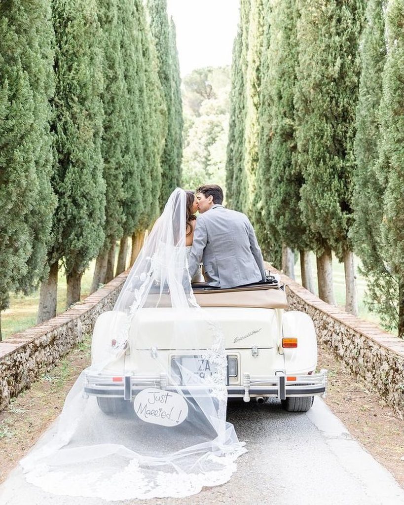 Amore mio! Dreaming of this magical Tuscany wedding for the rest of our lives! Make sure to bring briannejohnsonphoto along