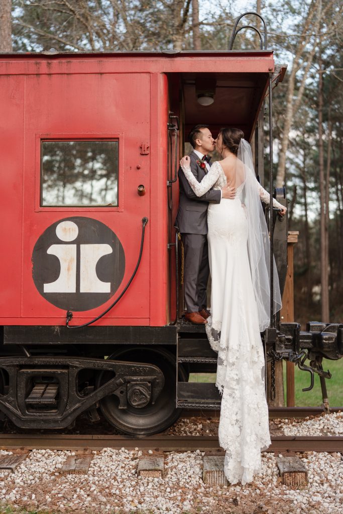 the annex groom's caboose