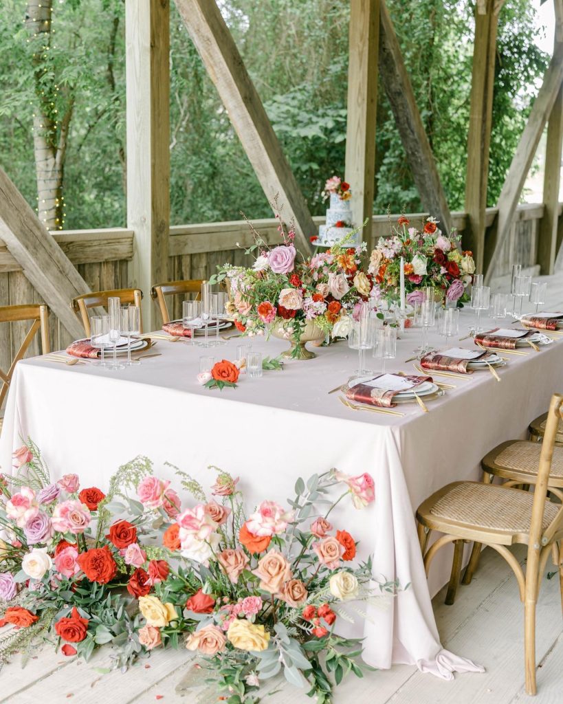 Your daily dose of wedding inspiration has arrived! This setup is a perfect example of how an intimate reception dinner