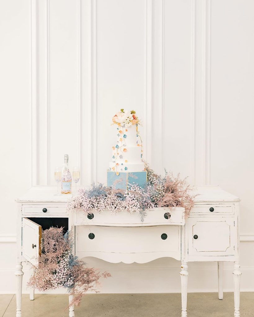 Dreaming of a pastel palette for your spring wedding? Swipe for all the inspo and see the dreamy details of